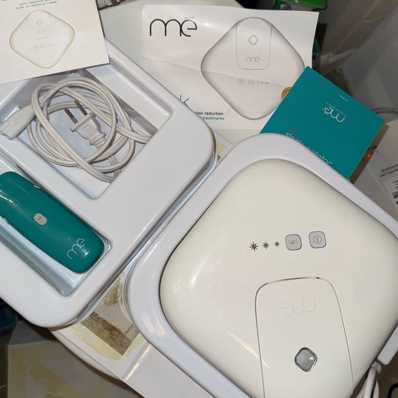 mē Sleek Professional At
Home Face & Body
Permanent Hair
Reduction System - Picture 10 of 15